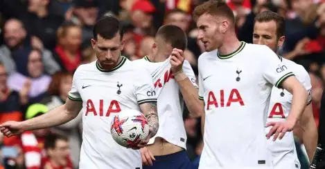 Man Utd offered chance to ‘open talks’ with Tottenham midfield general in stunning late window move